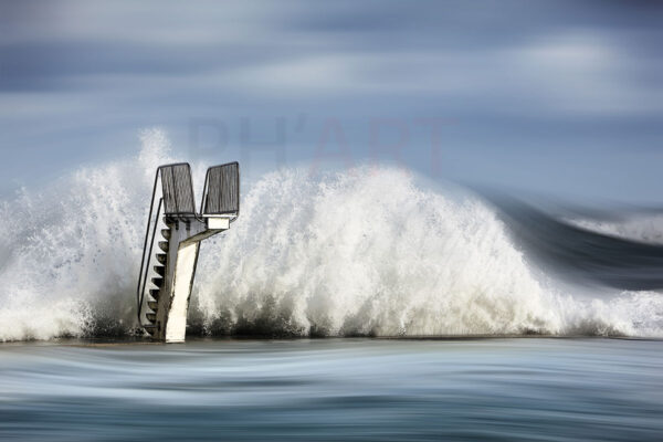 Moment suspendu - Vague sur Plongeoir